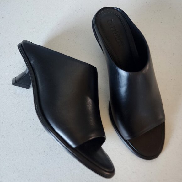 MERCEDES CASTILLO Shoes - Mercedes Castillo Mule "EUC"